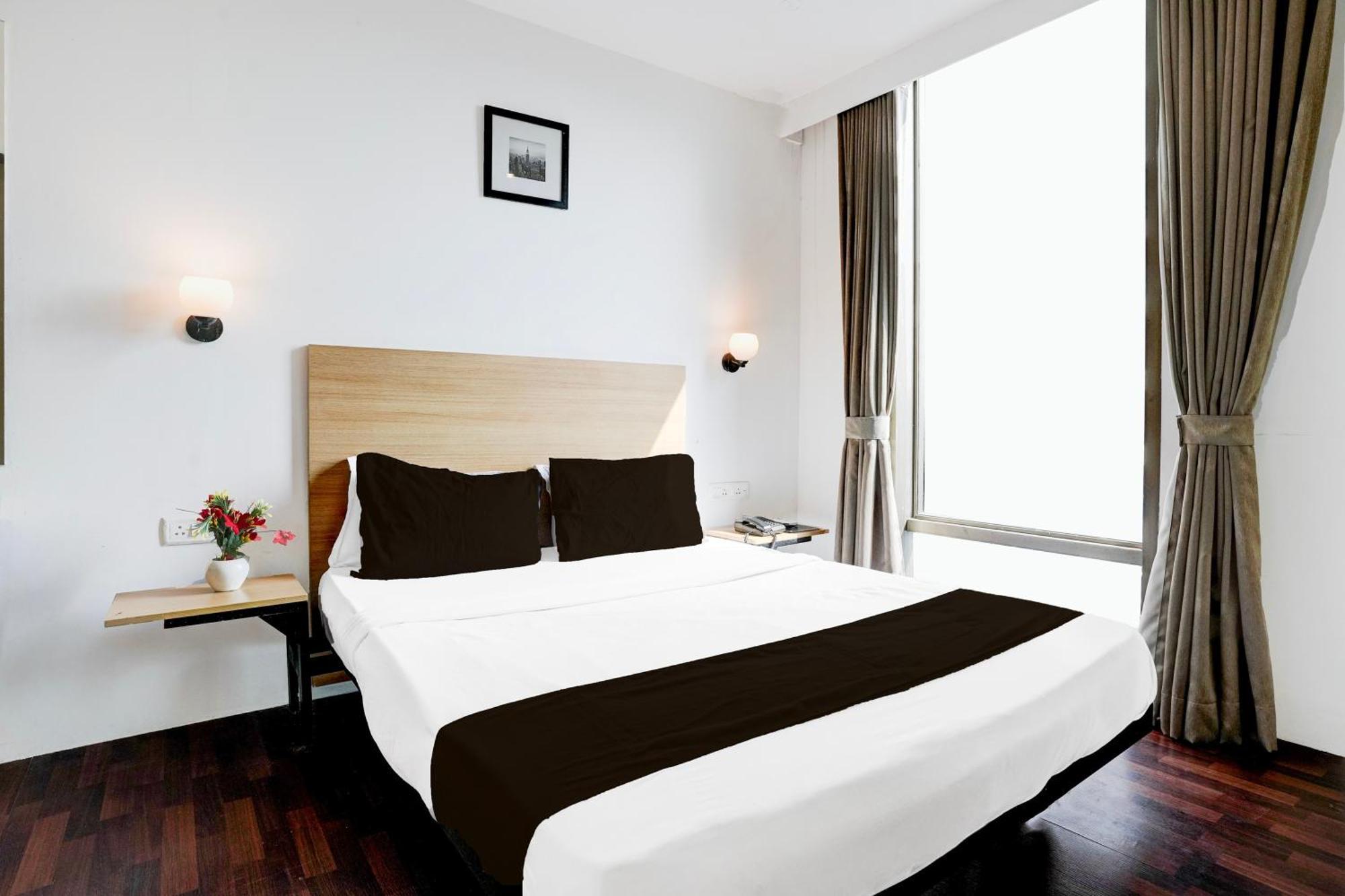 Super Townhouse Pbg Mall Vashi Turambhe エクステリア 写真