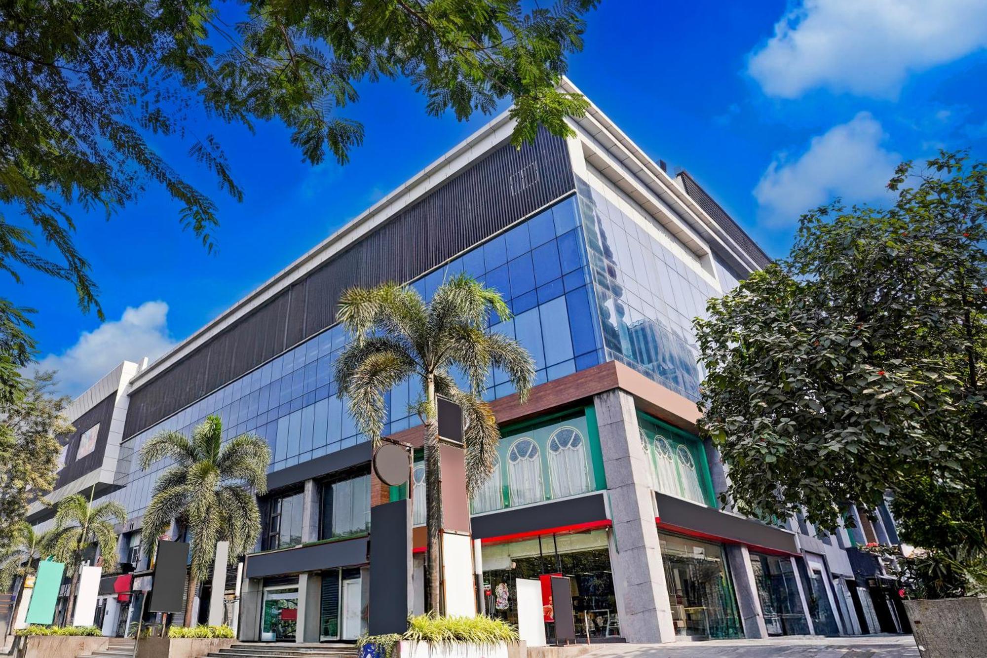 Super Townhouse Pbg Mall Vashi Turambhe エクステリア 写真